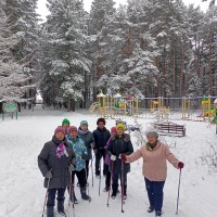 Тропы здоровья: ветераны Колпашевского Дома шагают к долголетию